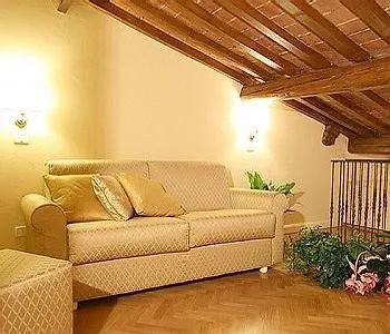 Ξενοδοχείο με διαμερίσματα Granduomo Charming 4*